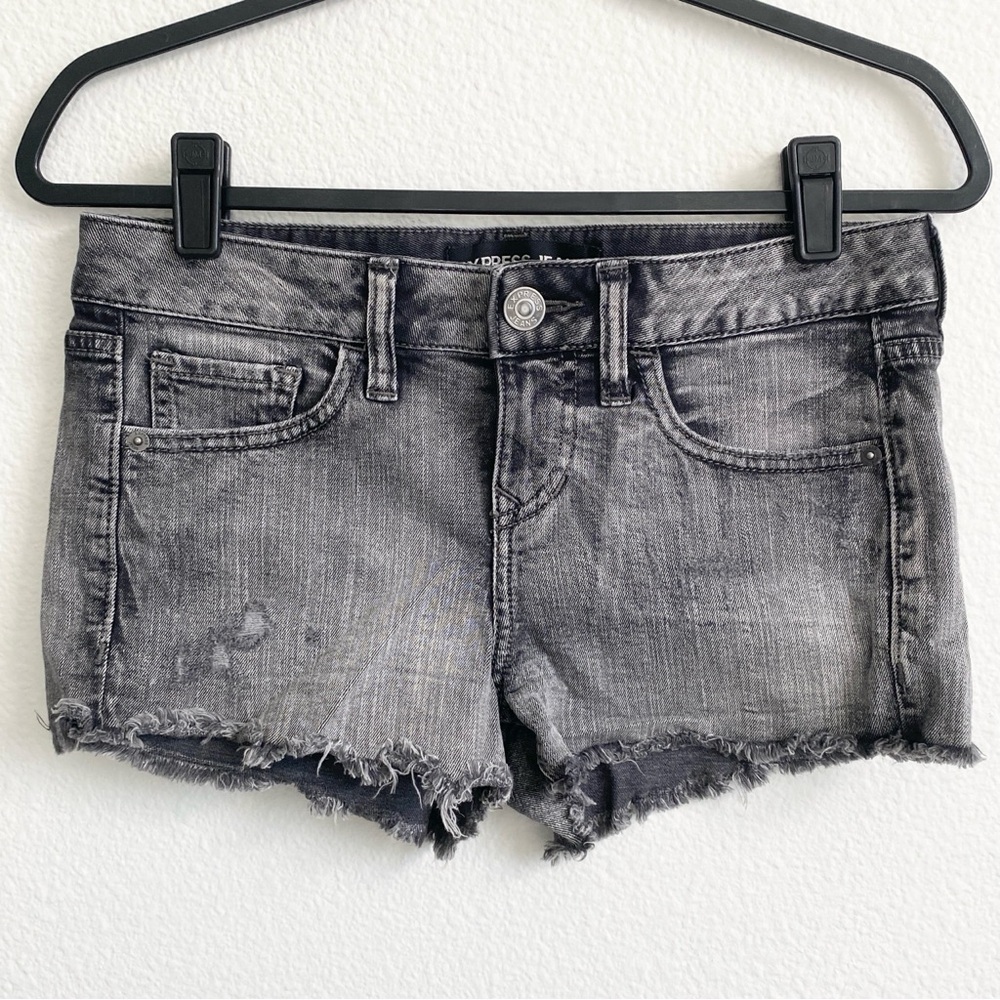 Express Women's Low Rise Gray Distressed Denim Cutoff Shorts